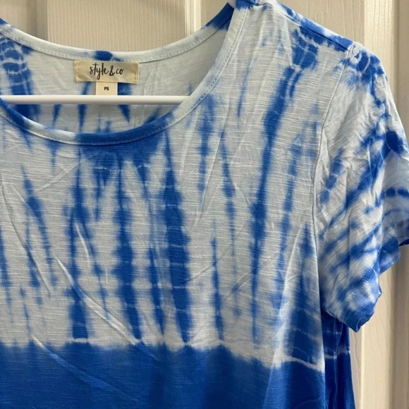 Style & Co petite blue short sleeve top - Picture 2 of 6